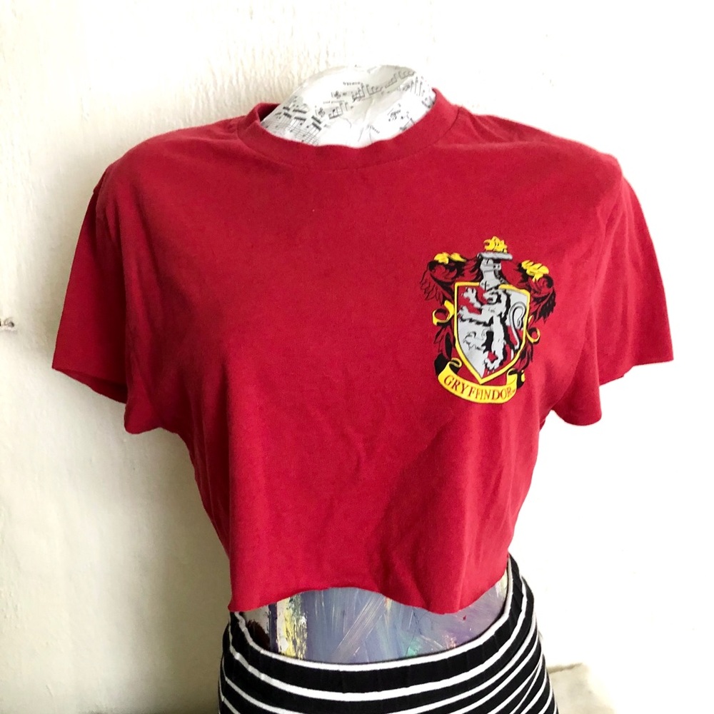 HARRY POTTER CROP gryffindor crest M